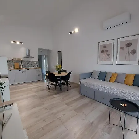 Katarina Apartment *